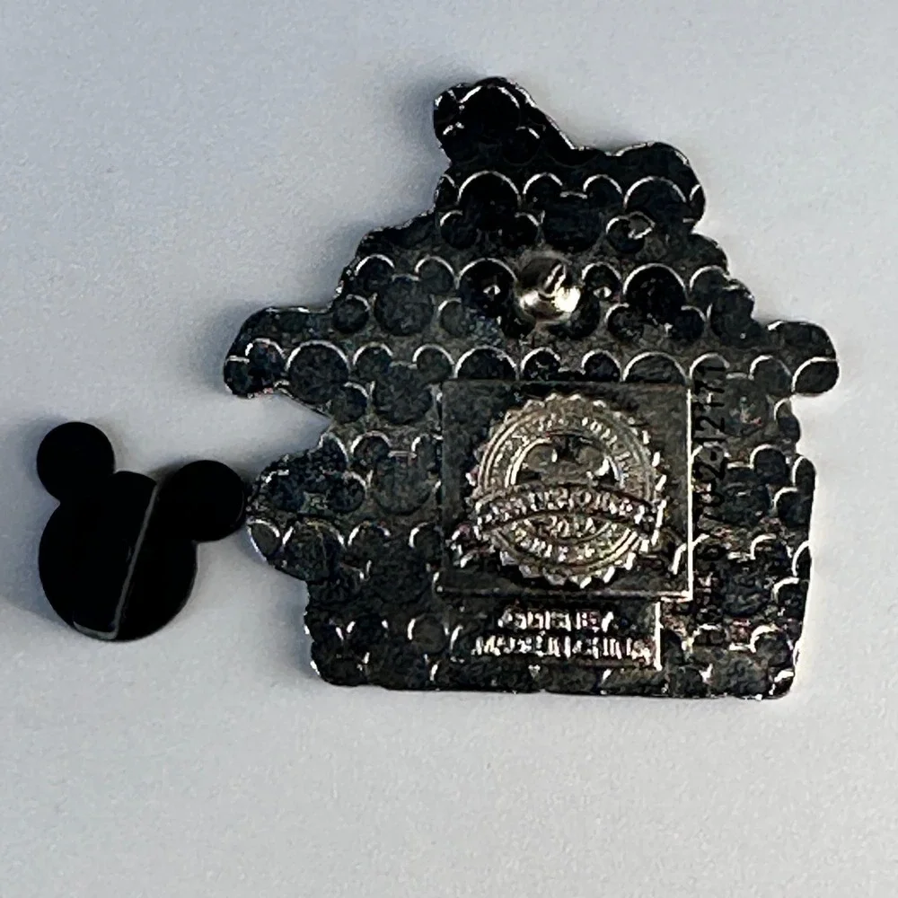 Disney Pin Trading Where's My Water? Disney Swampy Allie Cranky Game Series 2012